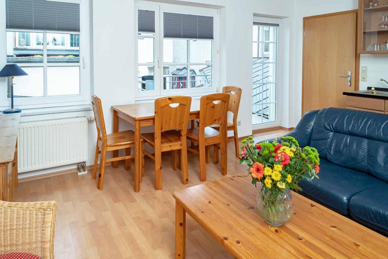 Apartmenthaus Chrischanshof Rostock Buitenkant foto