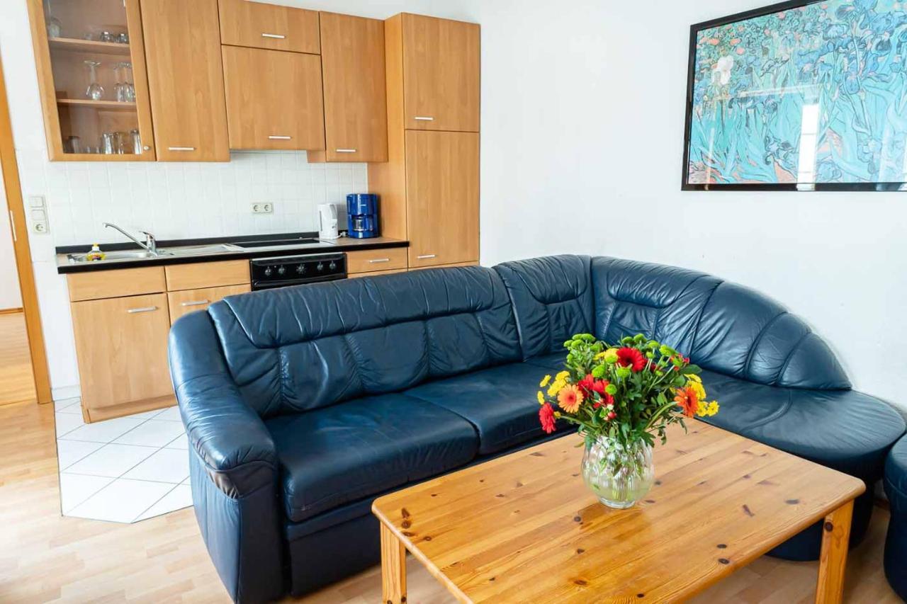 Apartmenthaus Chrischanshof Rostock Buitenkant foto