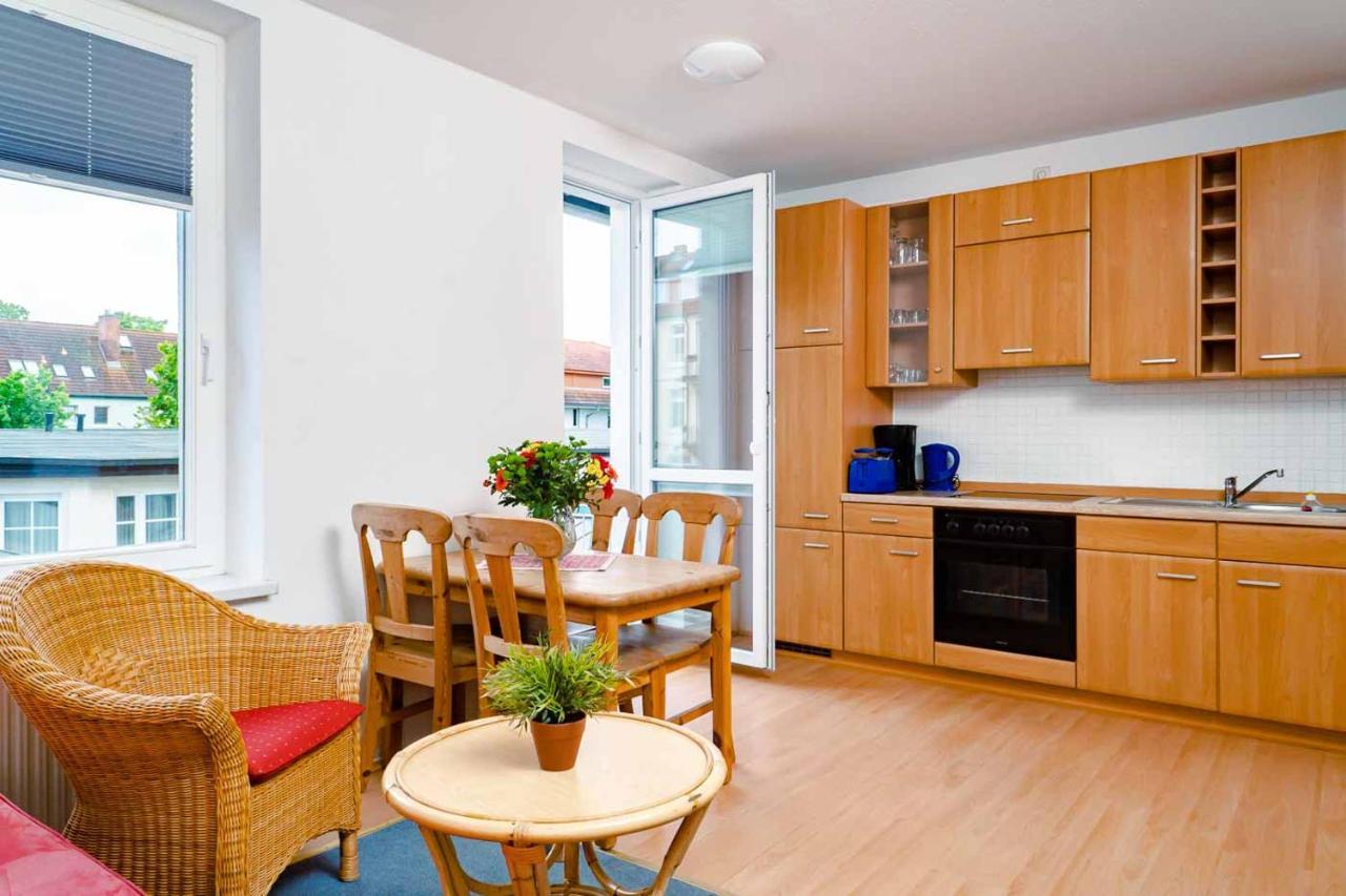 Apartmenthaus Chrischanshof Rostock Buitenkant foto